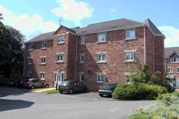 2 Bedroom Flat To Rent In Castle Lodge Square, Leeds, LS26
