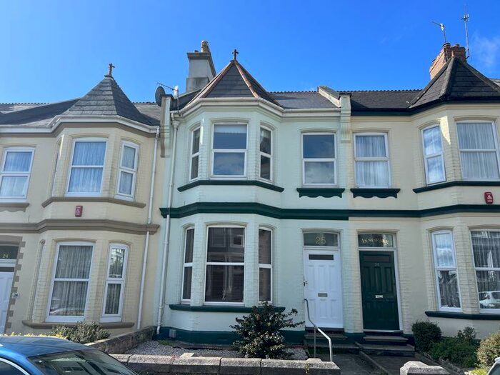 2 Bedroom Flat To Rent In Amherst Road, Pennycomequick, Plymouth. A First Floor Two Bedroomed Flat In Sought After Road., PL3