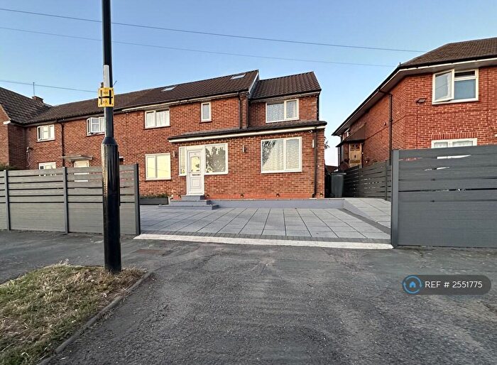 5 Bedroom Semi-Detached House To Rent In Calley Down Crescent, Croydon, CR0