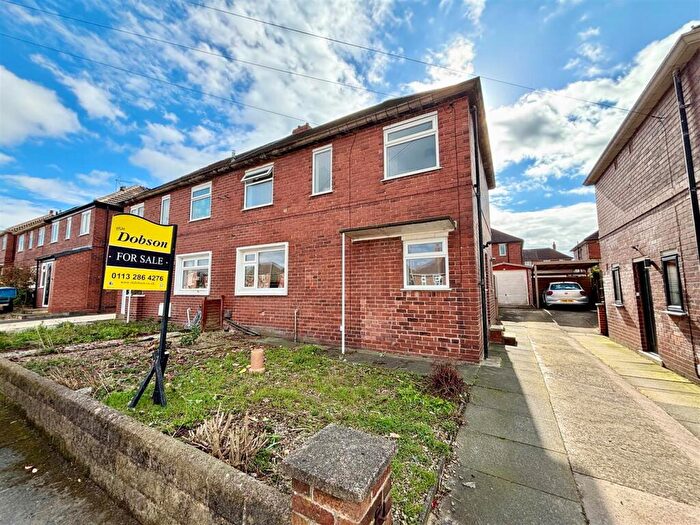 3 Bedroom Semi Detached House For Sale In Queensway, Garforth, Leeds, LS25