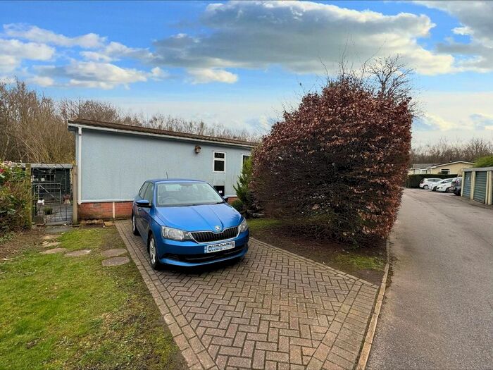 2 Bedroom Park Home For Sale In Canterbury Road, Charing, Ashford, TN27