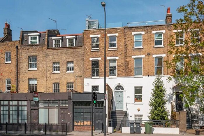 4 Bedroom End Of Terrace House To Rent In Kennington Park Road, Kennington, SE11