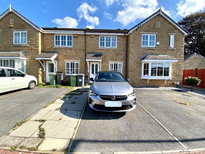 2 Bedroom Mews To Rent In Mill Avenue, Dalton, HD5