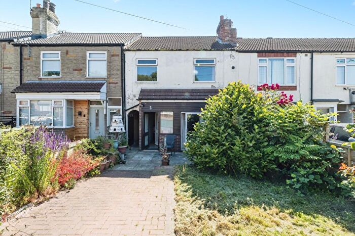 3 Bedroom Terraced House For Sale In Hopewell Terrace, Leeds, LS25
