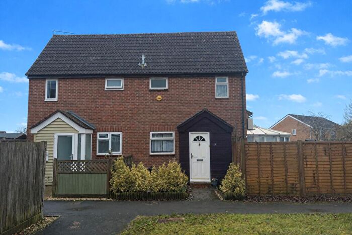 1 Bedroom Semi Detached House For Sale In Ripon Gardens, Waterlooville, Waterlooville, PO7