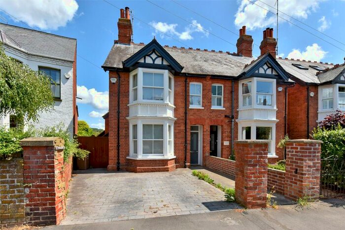 5 Bedroom Semi-Detached House To Rent In Vicarage Road, Henley-on-Thames, Oxfordshire, RG9