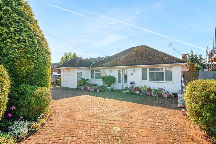 3 Bedroom Bungalow For Sale In The Uplands, Bricket Wood, St. Albans, Hertfordshire, AL2