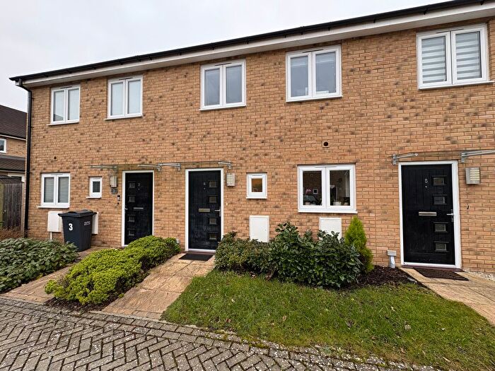 2 Bedroom Property To Rent In Bishop Close, Harlow, CM20