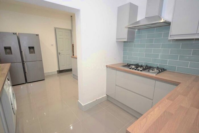 7 Bedroom Terraced House To Rent In London Road, Reading, RG1