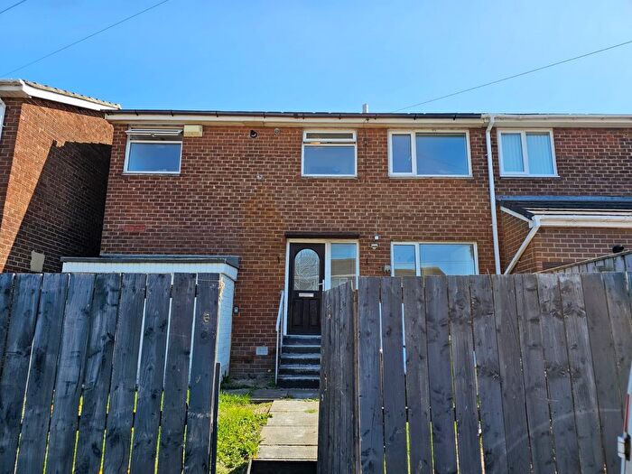 3 Bedroom Semi-Detached House To Rent In Westerham Close, Sunderland, SR5
