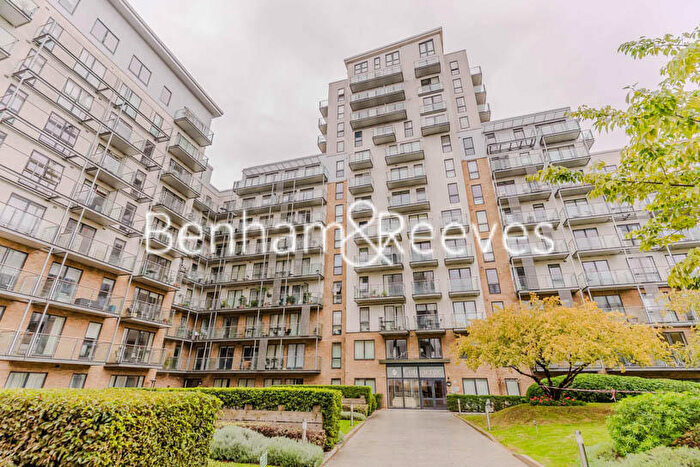 1 Bedroom Apartment To Rent In Ceram Court, Seven Sea Gardens, E3