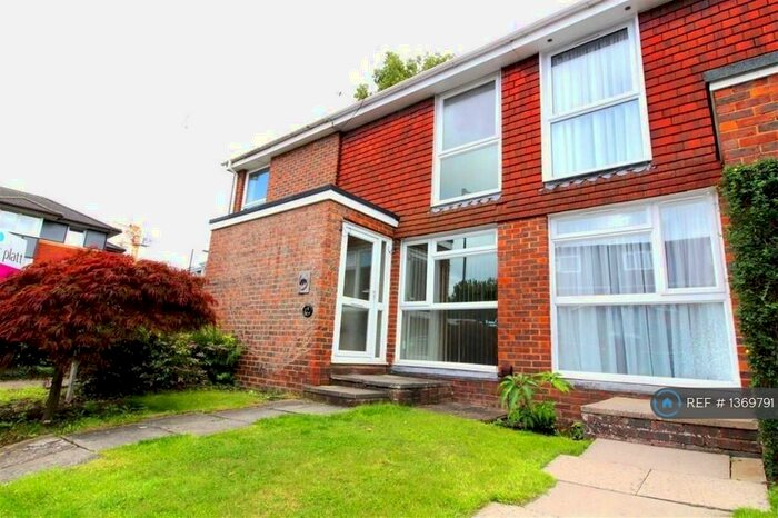 2 Bedroom Terraced House To Rent In Fotherby Court, Maidenhead, SL6