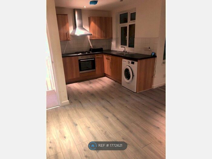 1 Bedroom Flat To Rent In Bristol, Bristol, BS34