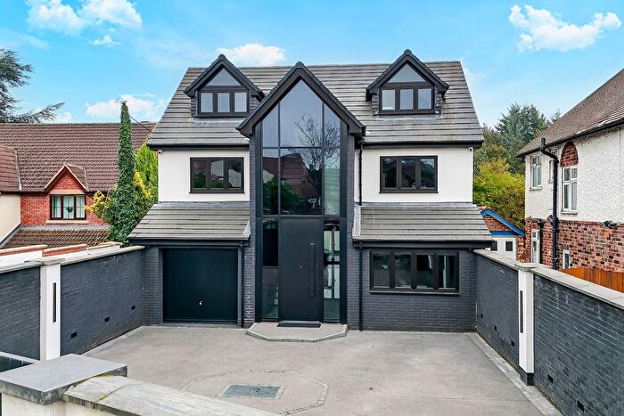 5 Bedroom Detached House For Sale In Derby Road, Bramcote, NG9
