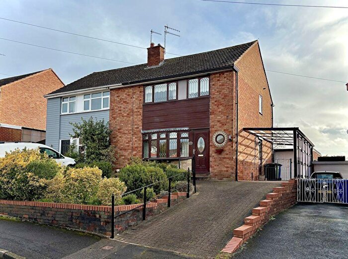 3 Bedroom Semi Detached House For Sale In Linley Grove, Gornal Wood, DY3