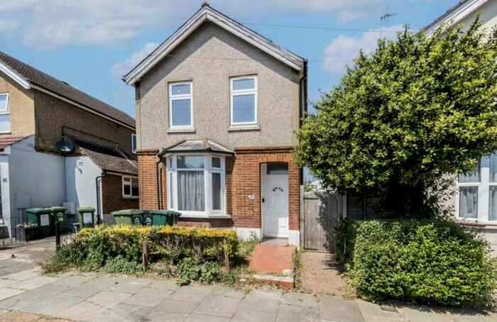 3 Bedroom Detached House To Rent In Stanley Road, Ashford, TW15