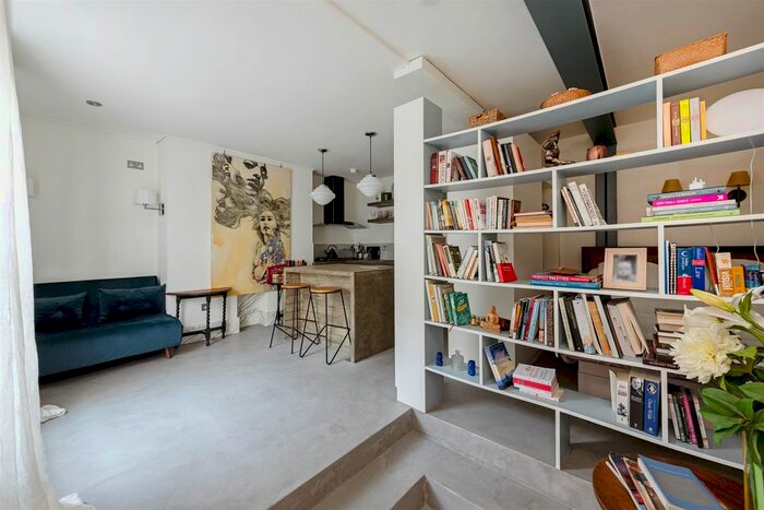 Studio To Rent In Holland Road, London, W14