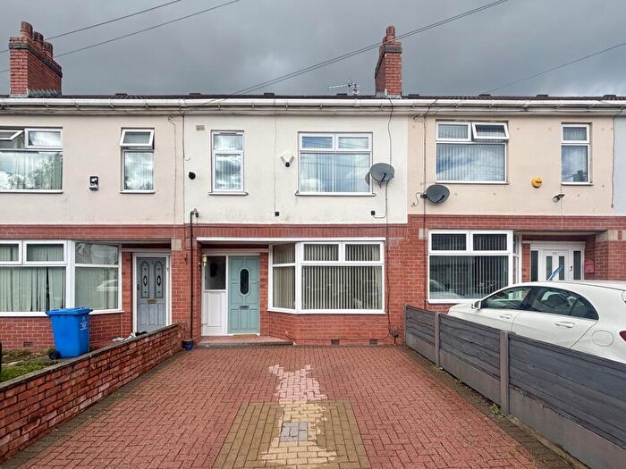 3 Bedroom Terraced House For Sale In Thornbury Road, M32