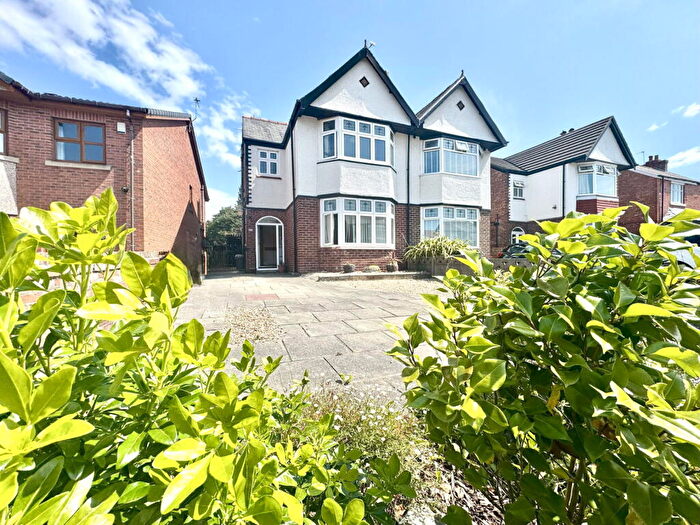 5 Bedroom Semi-Detached House For Sale In Fairfield Road, Southport, PR8