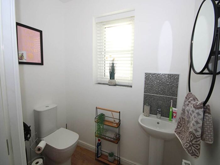 4 Bedroom Detached House For Sale In Rhodfa Sirhywi, Gellihaf, Blackwood, NP12
