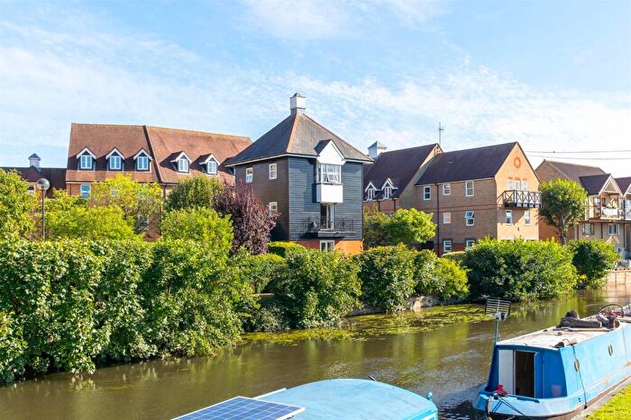 2 Bedroom Apartment For Sale In Mitre Court, Hertford, SG14