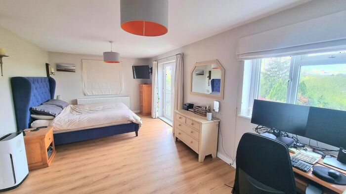 4 Bedroom Detached House For Sale In Gravelye Lane, Lindfield, RH16