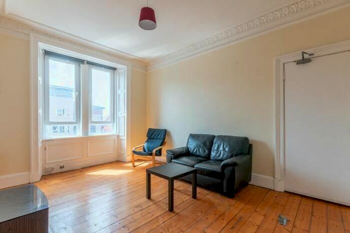2 Bedroom Flat To Rent In Bryson Road, Edinburgh, EH11