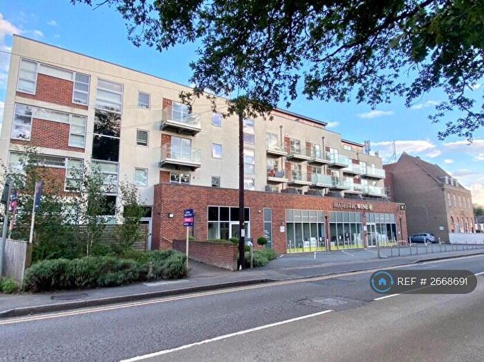 2 Bedroom Flat To Rent In Chesham Road, Amersham, HP6