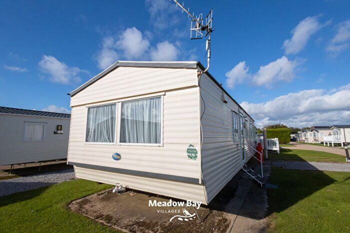 3 Bedroom Park Home For Sale In Manor Road, Hayling Island, PO11