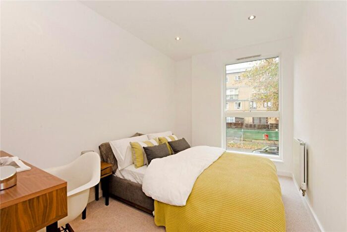 2 Bedroom Flat To Rent In Plender Street, Camden, NW1