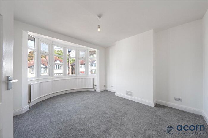2 Bedroom Maisonette To Rent In Doreen Avenue, London, NW9