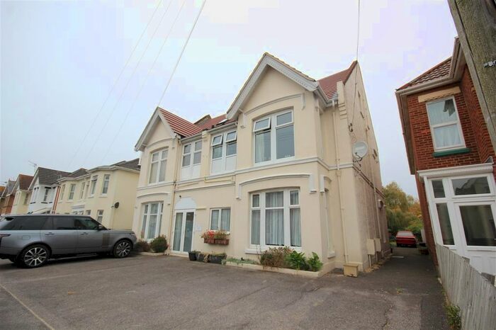 1 Bedroom Flat To Rent In Parkwood Road, Southbourne, Bournemouth, BH5