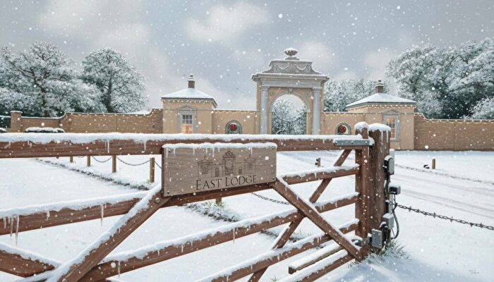 3 Bedroom Detached House For Sale In Trotters Bottom, Barnet, Hertfordshire, EN5