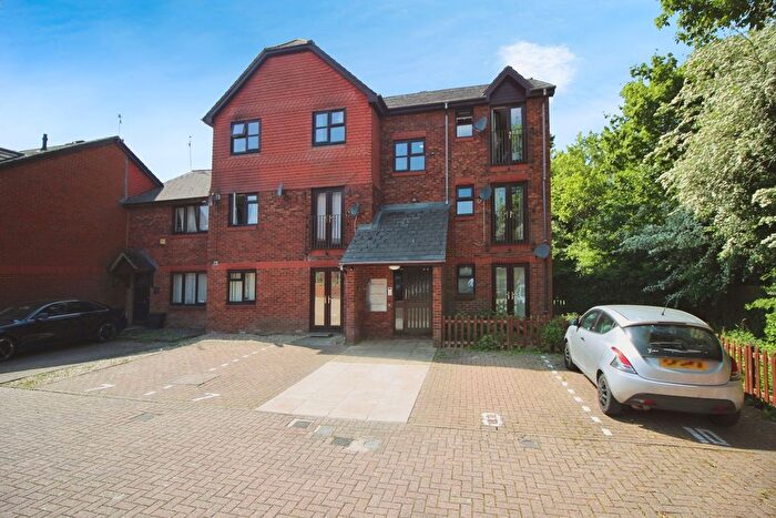 2 Bedroom Flat To Rent In Ancona Close, Ramleaze, SN5