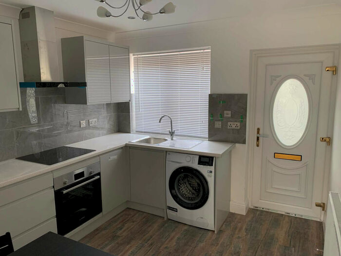 Studio To Rent In Sheepcotes Road, Romford, Essex, RM6