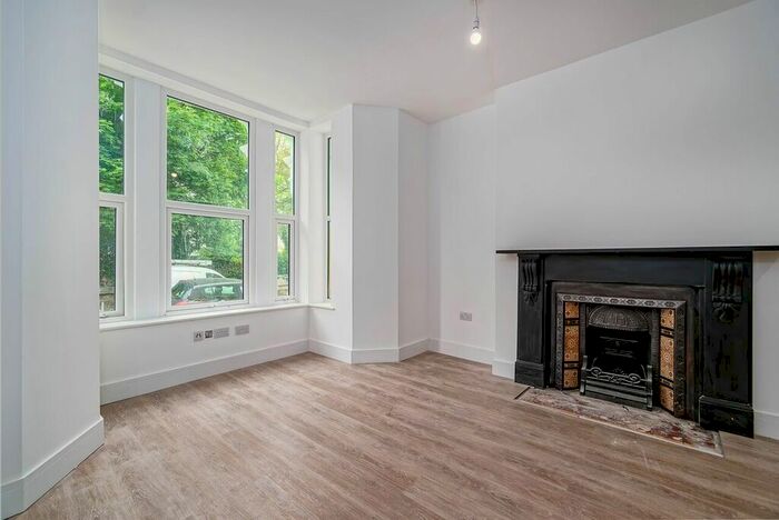 1 Bedroom Flat To Rent In Connaught Avenue, Mutley Plain, Plymouth PL4