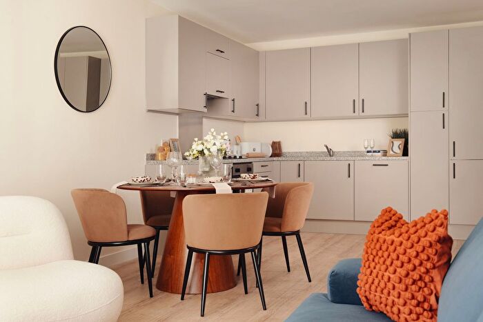 1 Bedroom Flat For Sale In Caversham Road, London, NW9