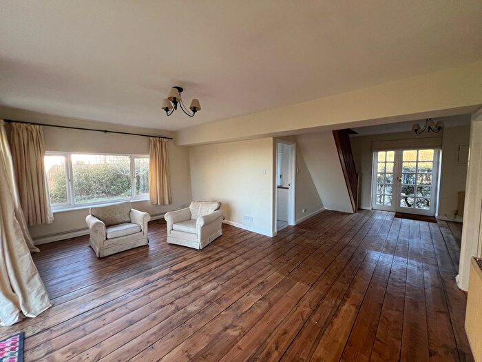 3 Bedroom Semi-Detached House To Rent In Curtisknowle, TQ9