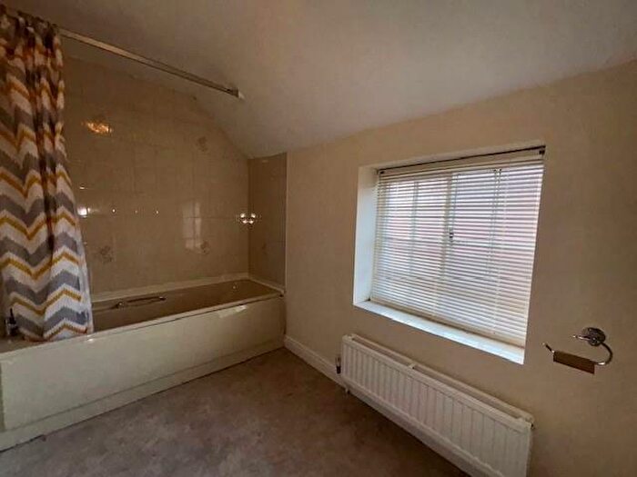 2 Bedroom Detached House To Rent In Main Street, Upton, NG23