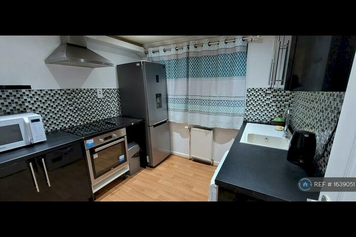 1 Bedroom Flat To Rent In Huntingdon Road, Glasgow, G21