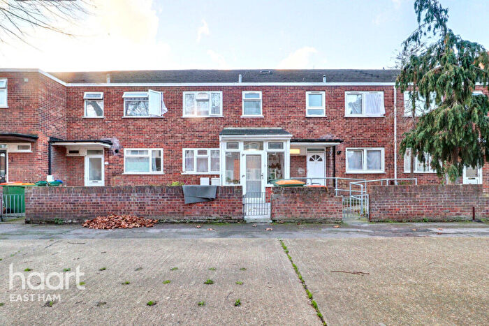 4 Bedroom Terraced House For Sale In Landseer Avenue, London, E12