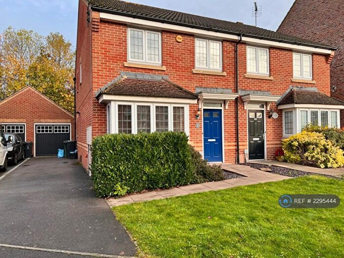 3 Bedroom Semi-Detached House To Rent In Vistula Crescent, Swindon, SN25