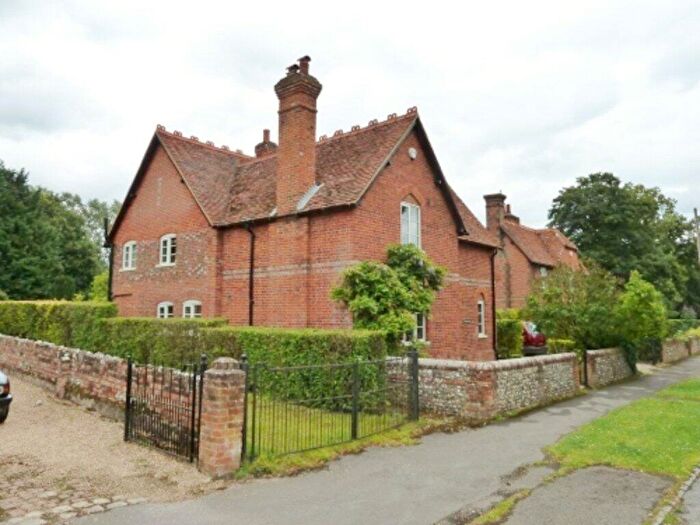 4 Bedroom Detached House To Rent In Church Road, Little Marlow, Buckinghamshire, SL7