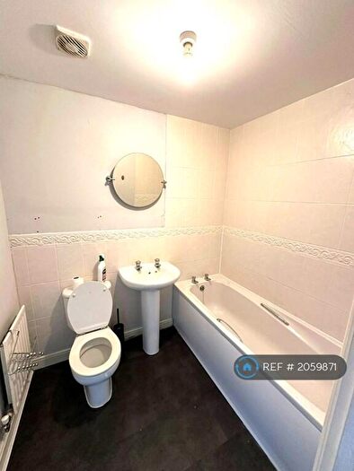 4 Bedroom End Of Terrace House To Rent In Pavior Road, Nottingham, NG5