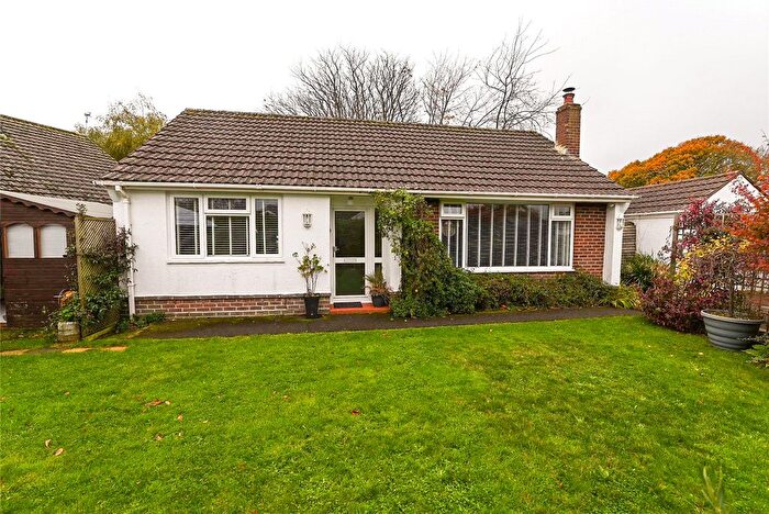 2 Bedroom Bungalow For Sale In Greenfield Gardens, Barton On Sea, New Milton, Hampshire, BH25