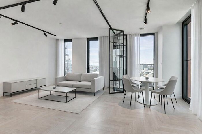 2 Bedroom Apartment To Rent In Sun Street, London, EC2A