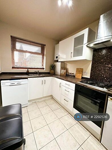 4 Bedroom Flat To Rent In Sancroft Street, London, SE11