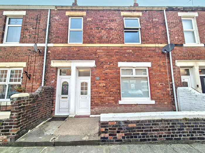 2 Bedroom Flat To Rent In Wansbeck Road, Jarrow, Tyne And Wear, NE32