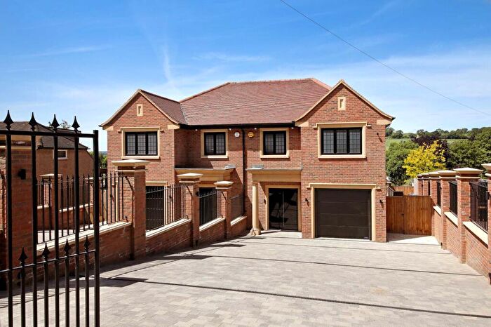 5 Bedroom Semi-Detached House For Sale In Wash Hill Lea, Wooburn Green, HP10