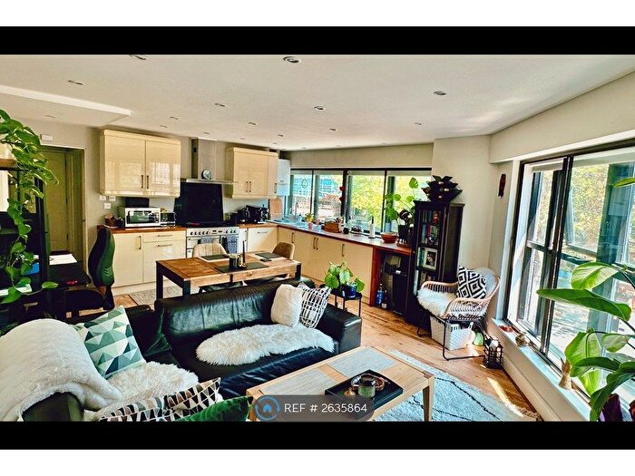 1 Bedroom Flat To Rent In Bridgehouse Court, London, SE1